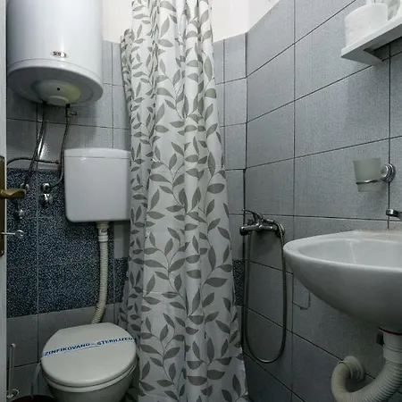 Ozren Apartment *