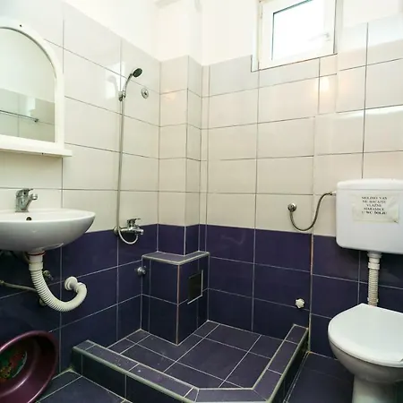 Ozren Apartment *